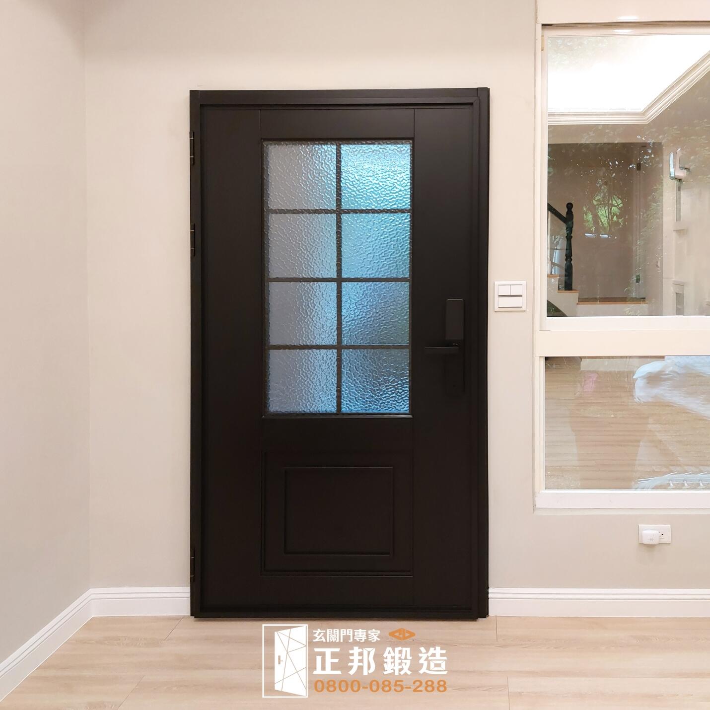 新店包框換門安裝 C9B-1078 (烤漆顏色FR-9622)電子鎖