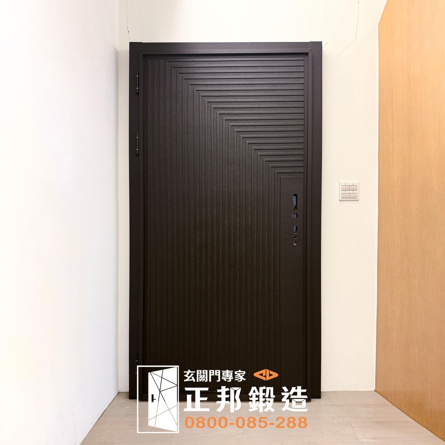 C9A-1021 (烤漆顏色FR-9637)台北包框換門安裝 (3)