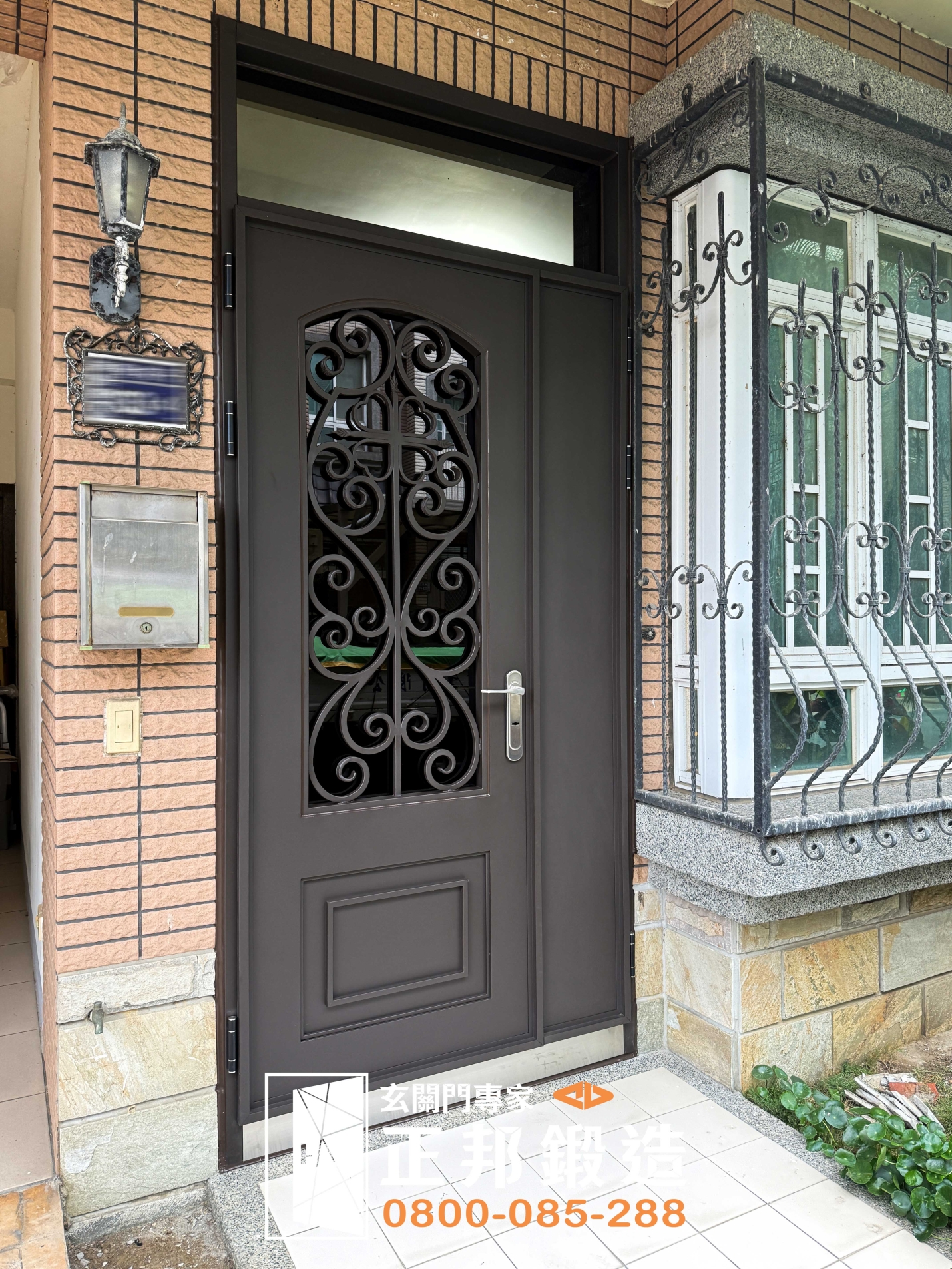 C9B-1073外門+C9B-2060內門 (烤漆色FR-81255) 新竹大門安裝案例 (6)