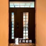楊梅新做子母門C9B-1061 (烤漆顏色FR81255G)含開天10mm綠半反強化玻璃開天