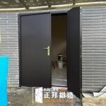 C9B-2060 (烤漆顏色FR-9637) 新竹子母門安裝 (3)