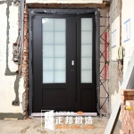 C9B-1078 (烤漆顏色FR-9637) 台南透天美式大門 格子窗門安裝 (1)