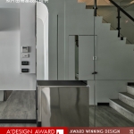 【小坪數客廳樓梯扶手設計】玻璃扶手這樣設計，空間感翻倍！