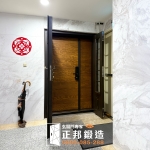 C9B-3004 (烤漆顏色FR-9637M1.柚木色) 台北玄關門換門 換門推薦 (4)