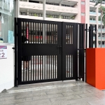 C9C-2001 (烤漆色號FR-9622) 高雄學校警衛室旁邊小門安裝 (1)