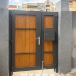 C9C-4051含信箱 (FR-2898G、南方松橡木色) 楊梅庭院門帶信箱 可投放信箱 (1)