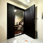 C9B-2003 (烤漆顏色FR-9637)瞄眼 新竹乾式施工換門安裝 (3)