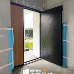 C9B-2066 寫真木紋(烤漆顏色FR-9622 2005) 彰化和美 玄關門安裝 (8)