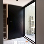 C9B-2066+木紋(烤漆顏色FR-9622 2517DG) 台北 玄關門安裝 (1)