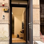 C9B-1077 (烤漆顏色FR-81255) 八德加裝玻璃門安裝案例 (1)