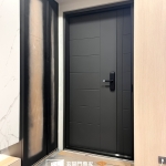 林口徐先生包框換門案例 C9B-2001(烤漆顏色FR-2898)加裝摺疊紗門