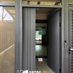 C9B-2040含開天(FR-2898) 薛先生大門安裝案例 (1)