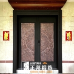 中壢鑄鋁大門安裝案例照片 烤漆色81255刷紅古銅色