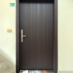 C9B-2003(烤漆色FR-8679) 中和大門安裝案例 (1)