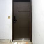 C9B-2001 烤漆顏色(FR-81255) 台北門安裝案例