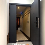 C9B-2001子母烤漆顏色(FR-2910) 新竹大門安裝案例 (4)