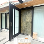 C9B-3009 (烤漆色FR-9622)、E325 新店大門安裝案例 (2)