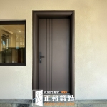 C9B-2040+C9B-7010(FR-81255YH20) 桃園玄關門安裝完工照 藝術大斗框 (2)